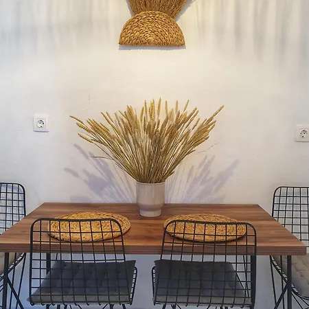 Village House アパート *